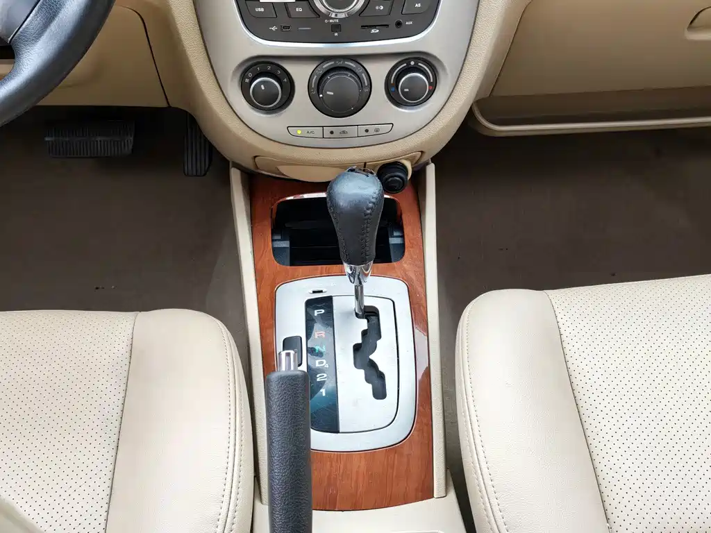 Buick Excelle — миниатюра 10