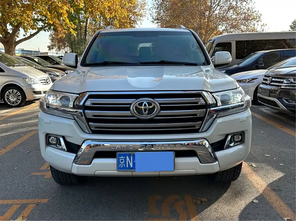 Toyota Land Cruiser 2017 4.6L AT