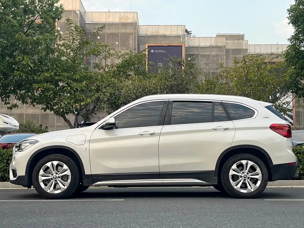 BMW X1 New Energy — миниатюра 6