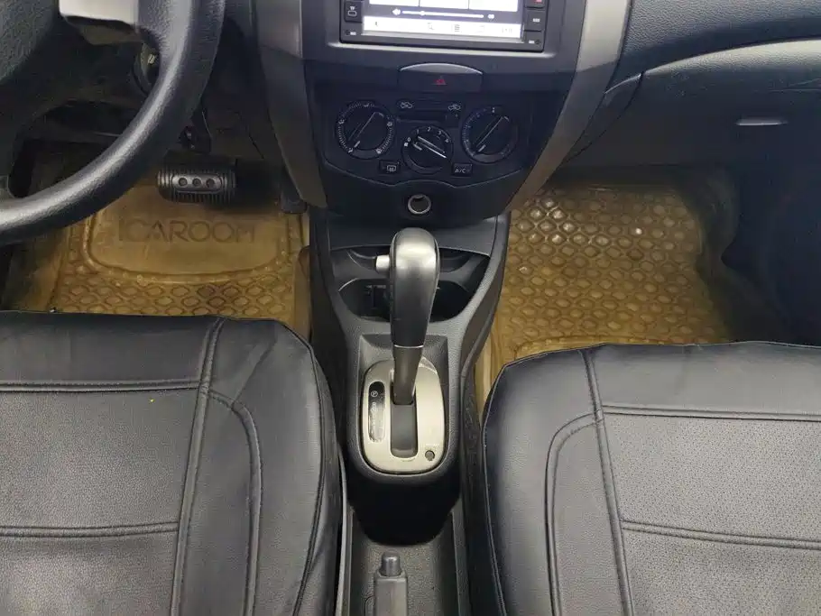 Nissan Livina — миниатюра 16
