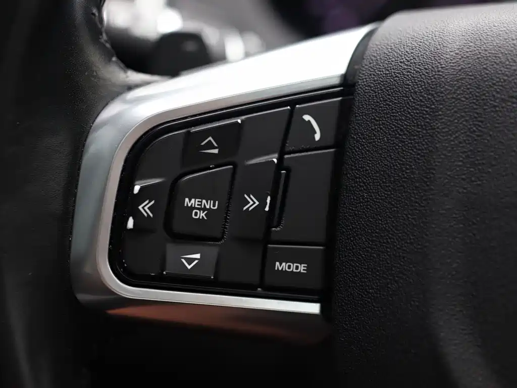 Land Rover Discovery Sport — миниатюра 9