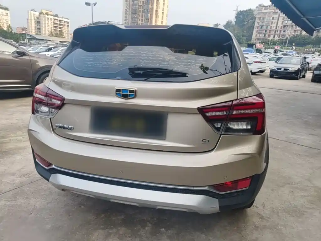 Geely Vision S1 — миниатюра 6