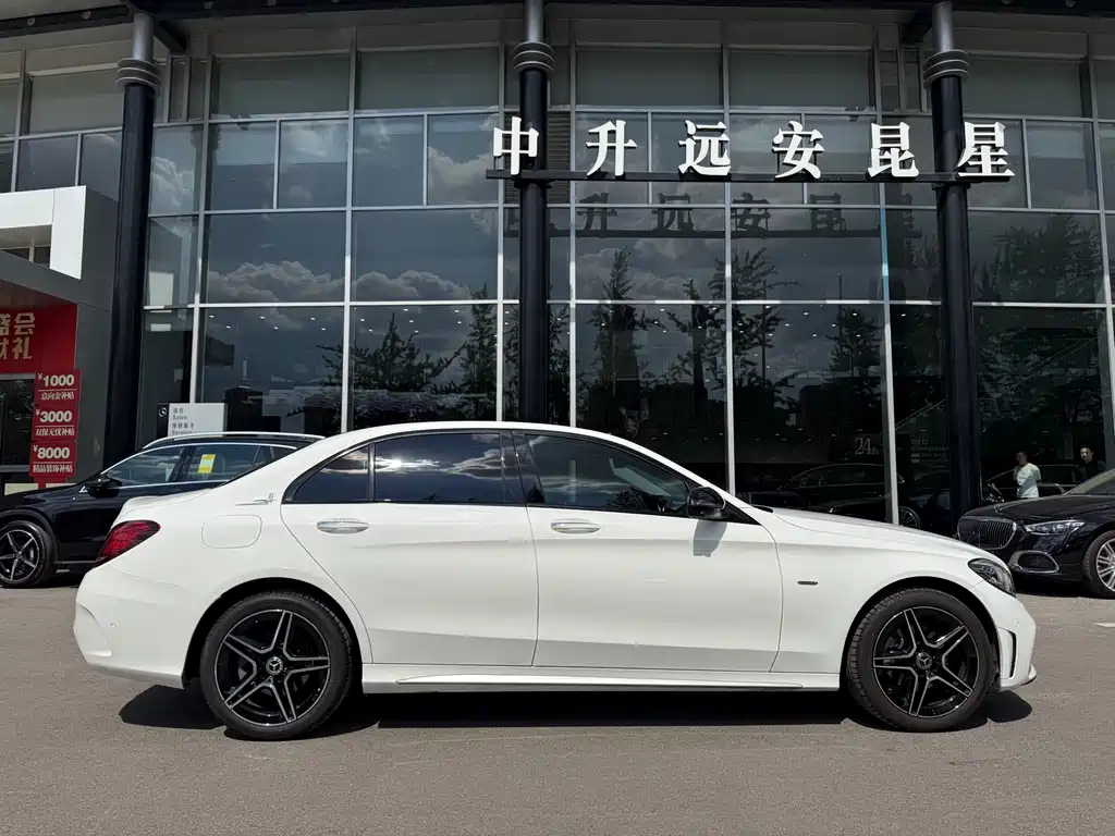 Mercedes-Benz C-Class — миниатюра 4