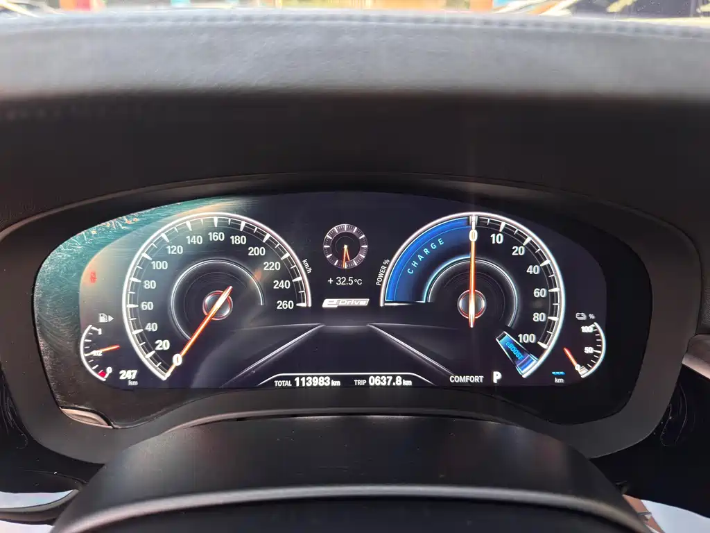 BMW 5 Series New Energy — миниатюра 9