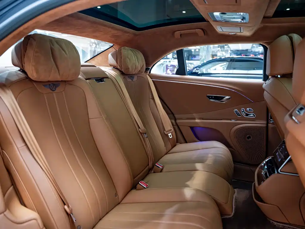 Bentley Flying Spur — миниатюра 14