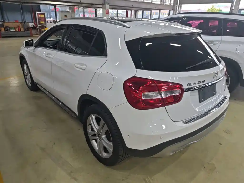 Mercedes-Benz GLA — миниатюра 5