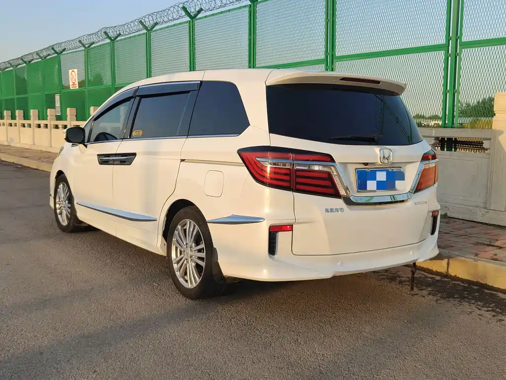 Honda Elysion — миниатюра 4