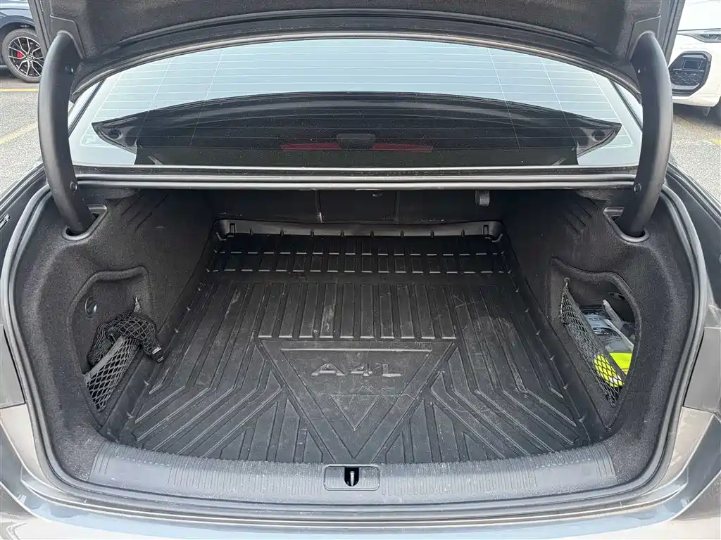 Audi A4L — миниатюра 7