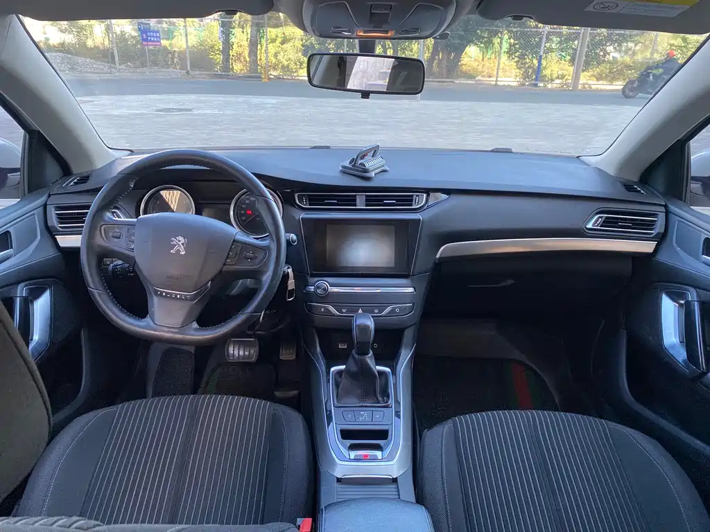 Peugeot 408 — миниатюра 9