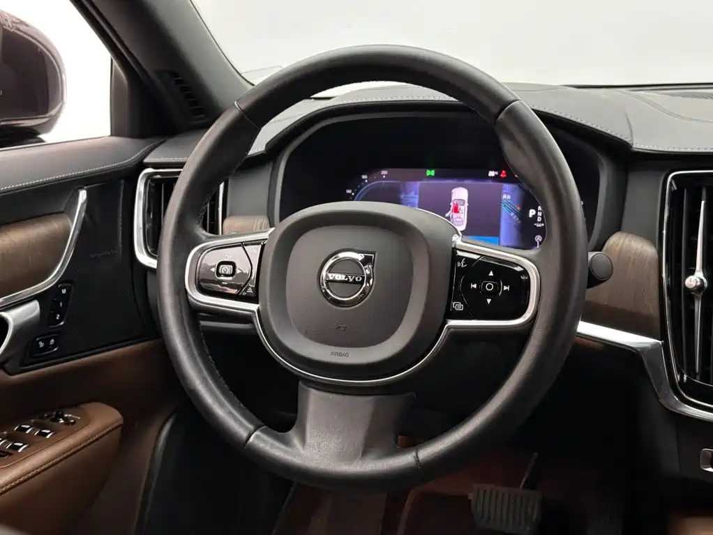 Volvo S90 — миниатюра 12