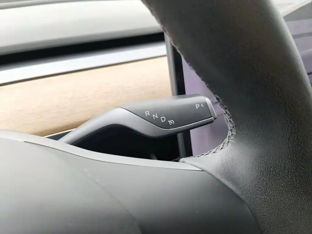 Tesla Model 3 — миниатюра 14