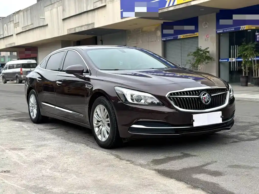 Buick LaCrosse — миниатюра 3