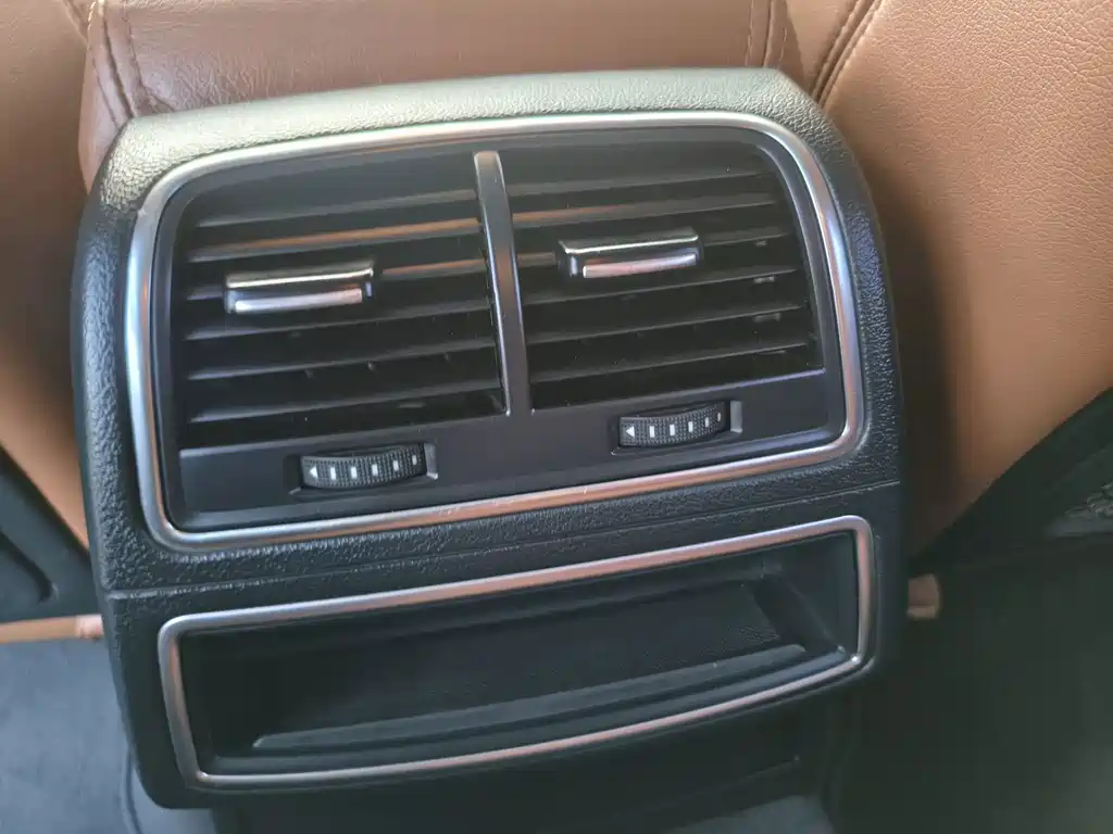 Audi A6L — миниатюра 6