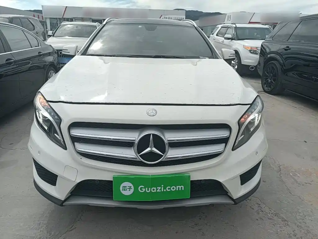 Mercedes-Benz GLA 2015 GLA 260 4MATIC