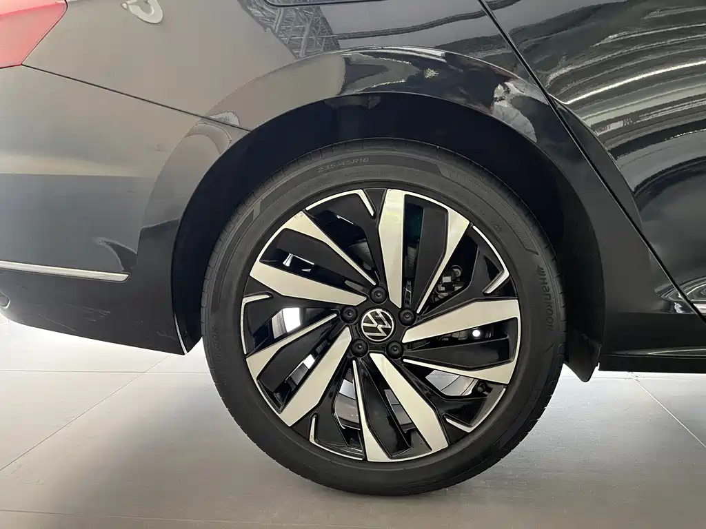 Volkswagen Passat — миниатюра 10