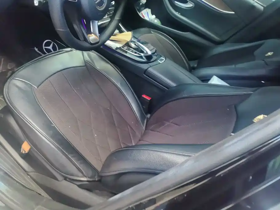 Mercedes-Benz E-Class — миниатюра 9