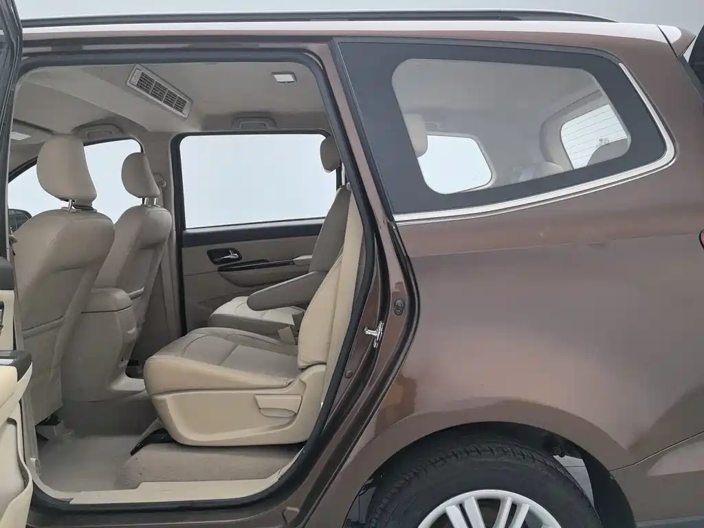 Wuling Hongguang — миниатюра 15