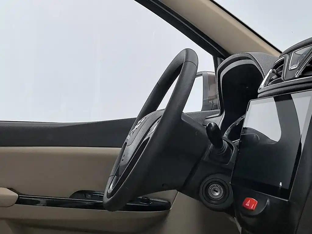 Wuling Hongguang — миниатюра 22