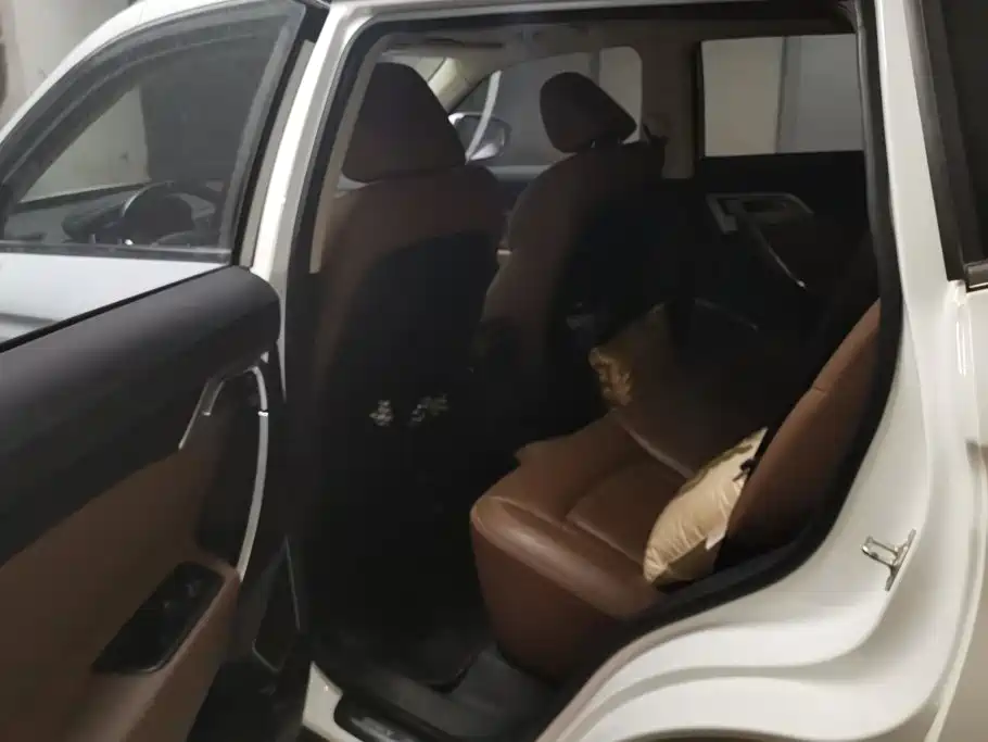 Geely Boyue — миниатюра 11