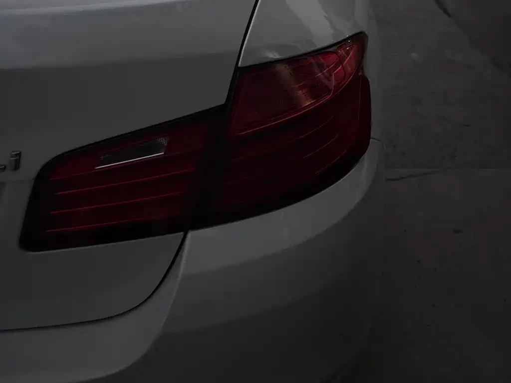 BMW 5 Series — миниатюра 5