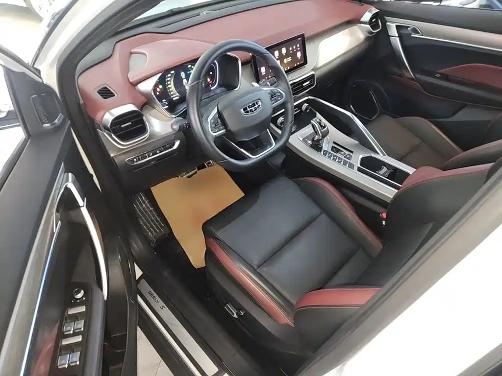 Geely Binyue — миниатюра 16