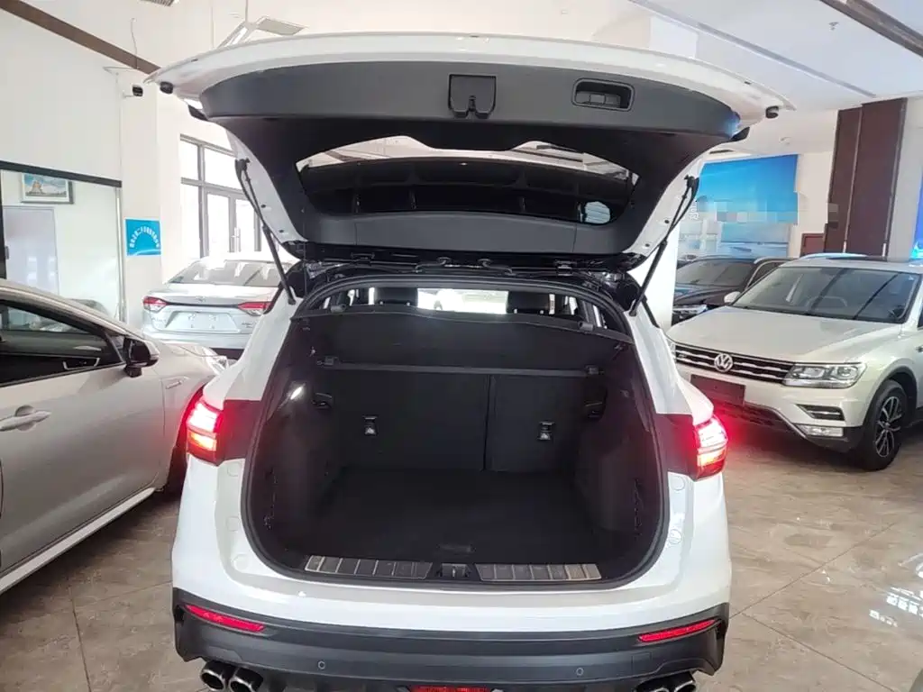 Geely Binyue — миниатюра 19