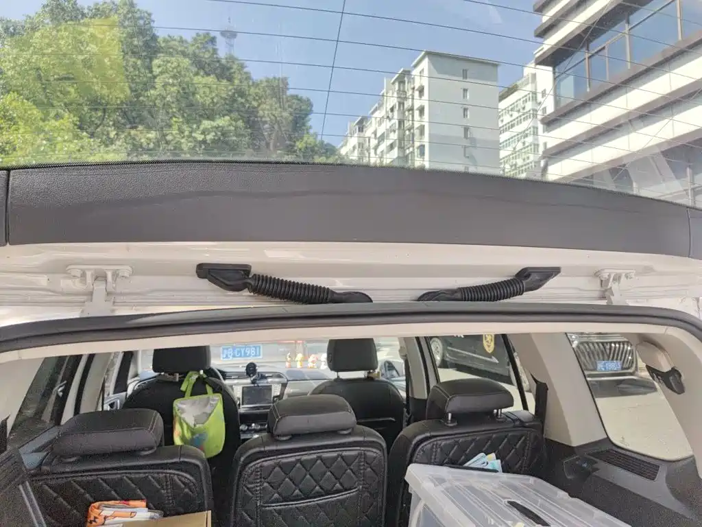 Volkswagen Touran — миниатюра 20