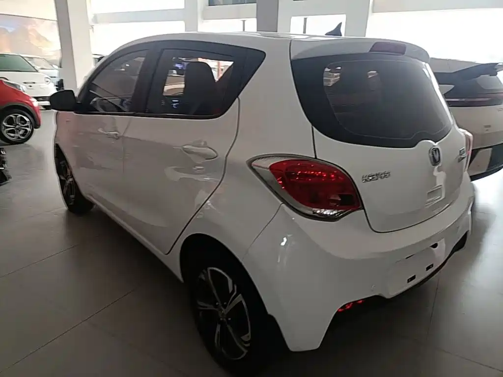 Changan Benben E-Star — миниатюра 5