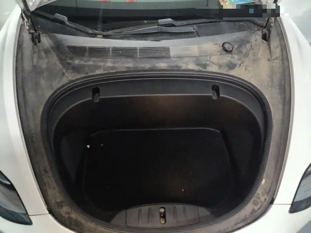Tesla Model 3 — миниатюра 21