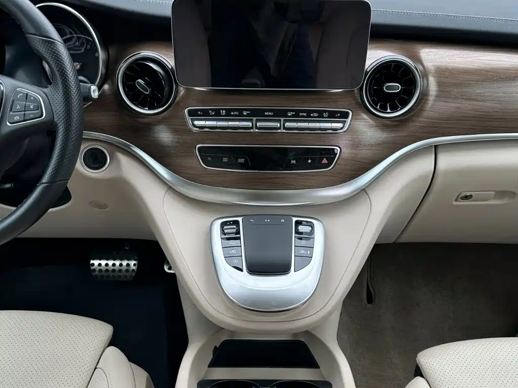 Mercedes-Benz V-Class — миниатюра 21