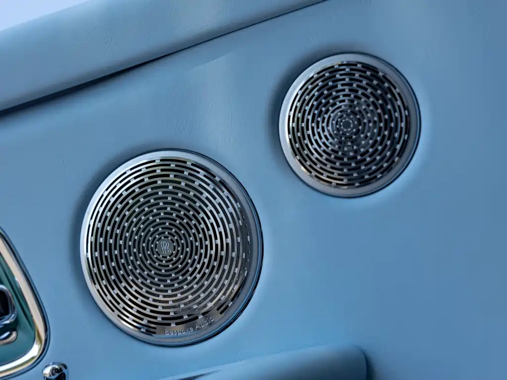Rolls-Royce Cullinan — миниатюра 20