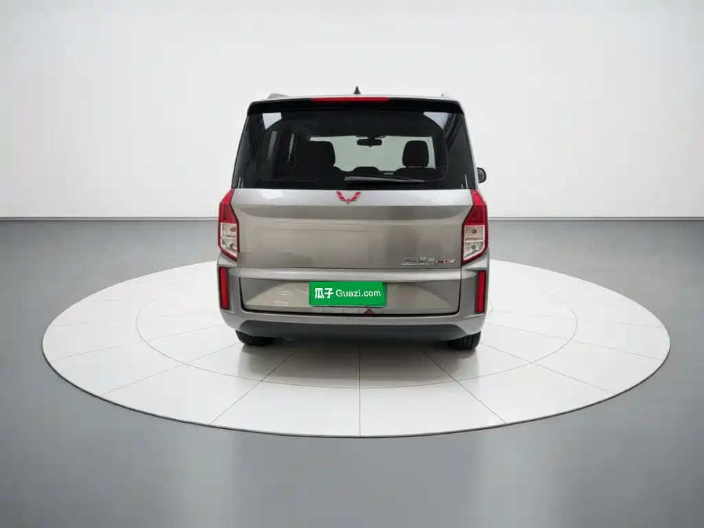 Wuling Hongguang PLUS — миниатюра 3