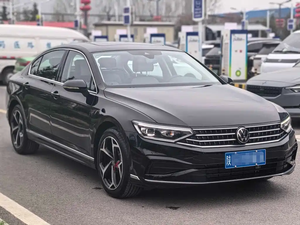 Volkswagen Magotan 2025 330TSI DSG Luxury