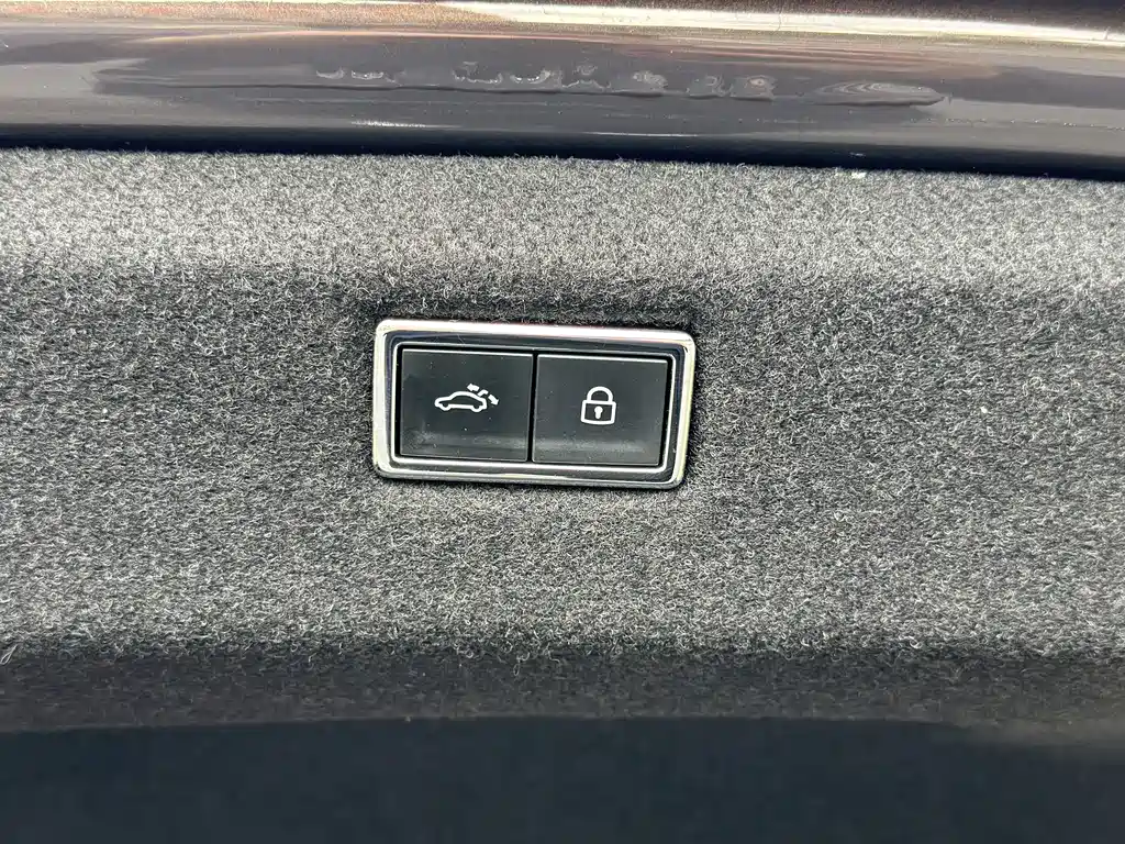 Volkswagen Phideon — миниатюра 23