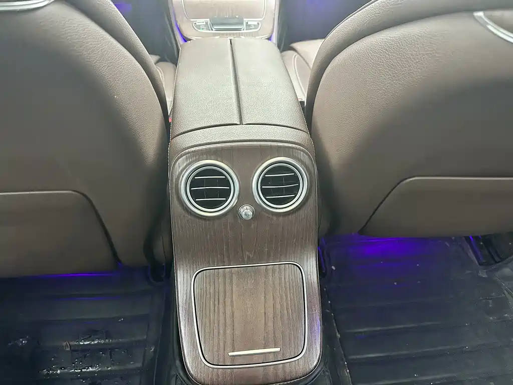 Mercedes-Benz E-Class — миниатюра 16