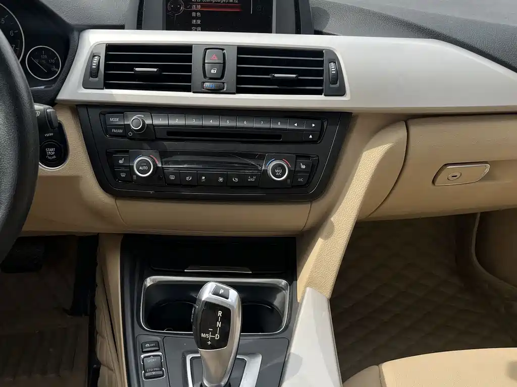 BMW 3 Series — миниатюра 13