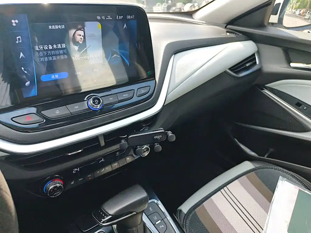 Chevrolet Menlo — миниатюра 9