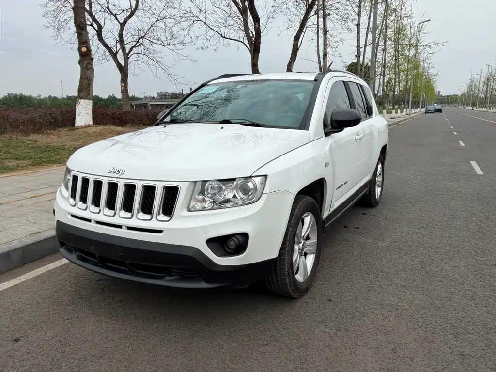 Jeep Compass (Import) 2013