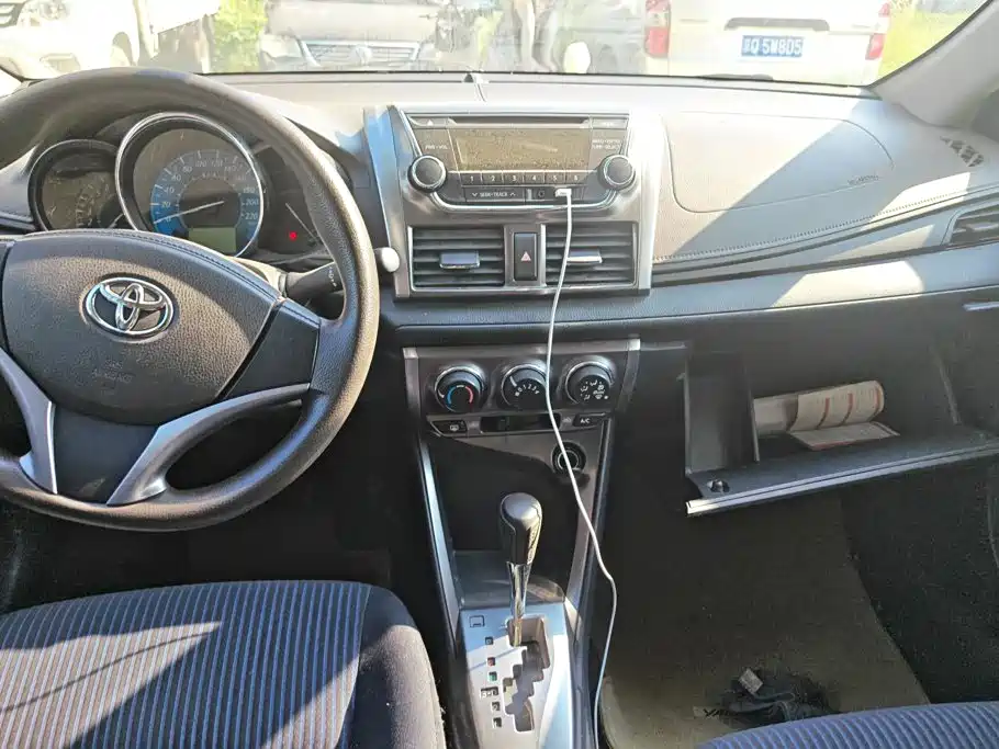 Toyota Yaris L — миниатюра 13
