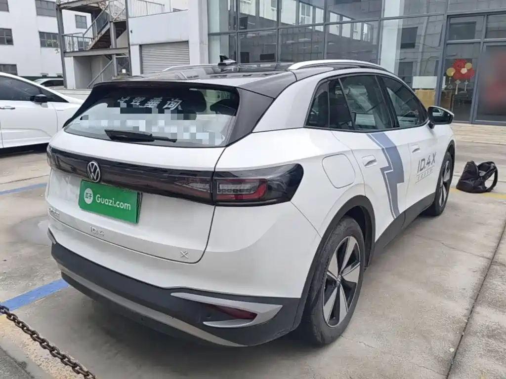 Volkswagen ID.4 X 2025 Smart