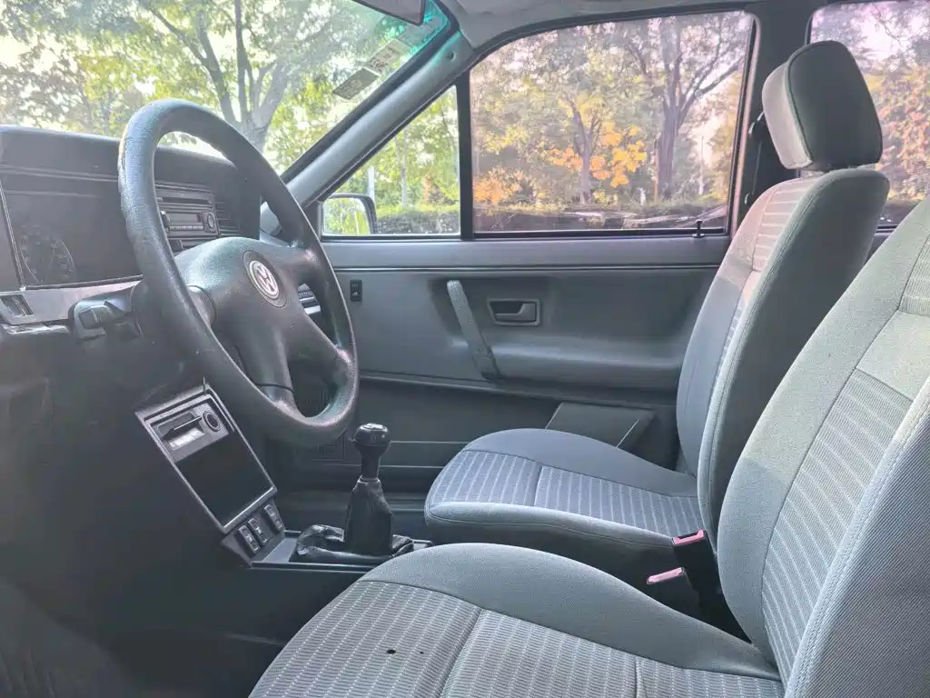 Volkswagen Santana Classic — миниатюра 5
