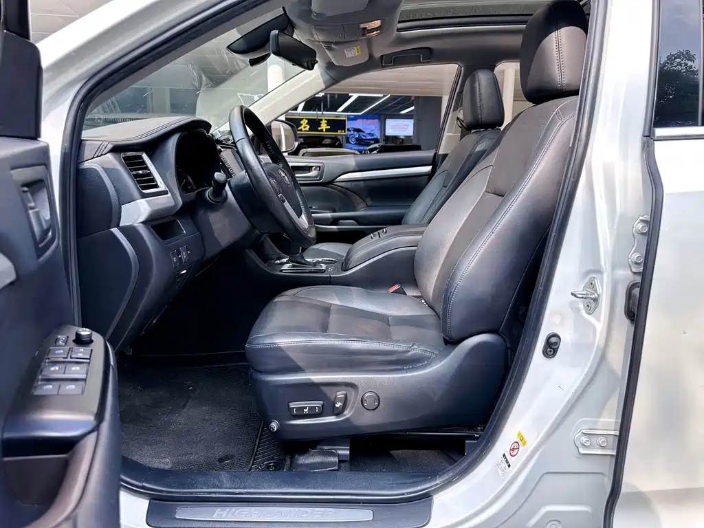 Toyota Highlander — миниатюра 6