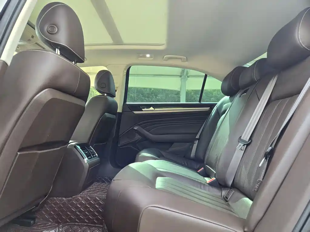 Volkswagen Phideon 380TSI Luxury Edition, фото 8