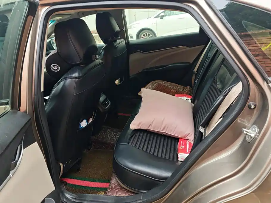 Buick Excelle — миниатюра 11