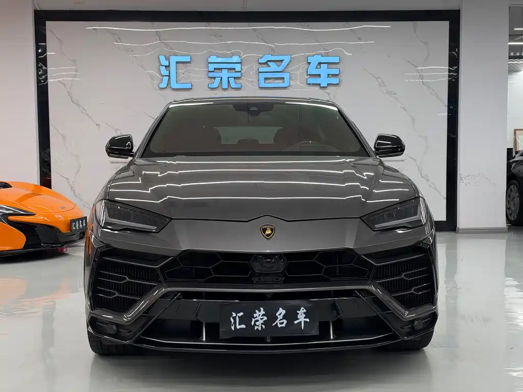 Lamborghini Urus — миниатюра 3