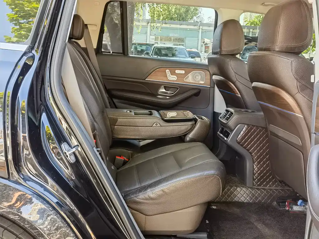 Mercedes-Benz GLS — миниатюра 11