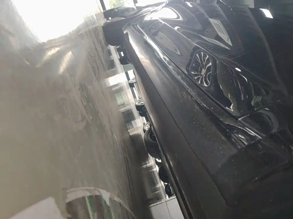 Tesla Model 3 — миниатюра 21