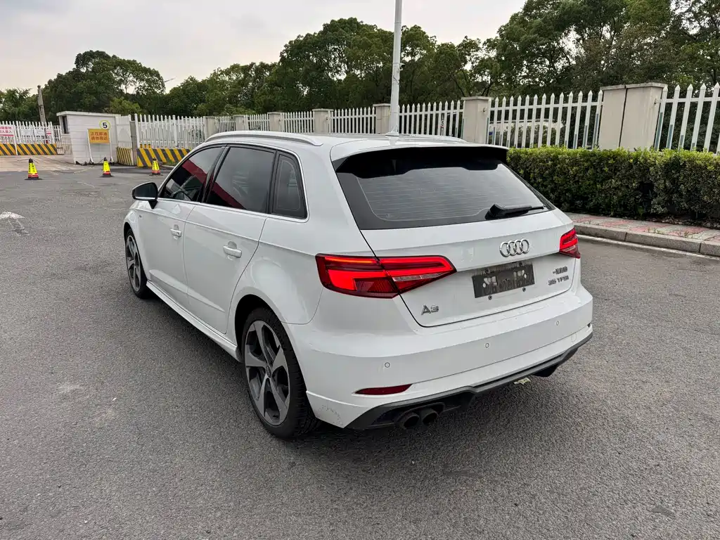 Audi A3 2018 30 Sportback 35 TFSI Sport