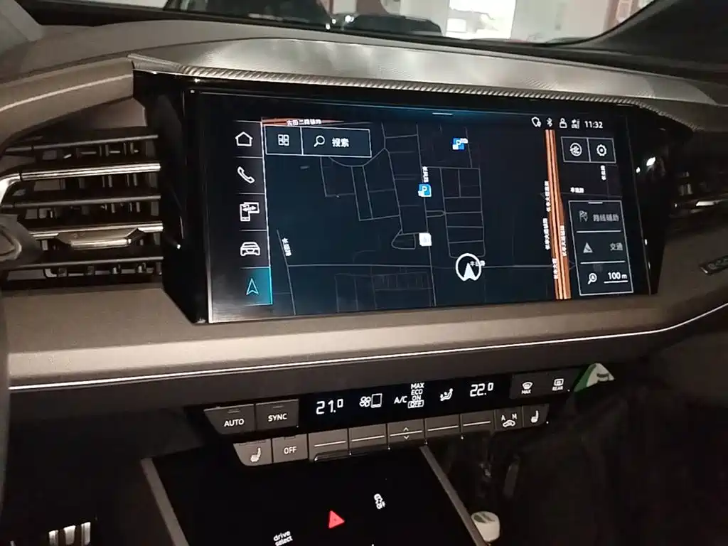 Audi Q5 e-tron — миниатюра 13
