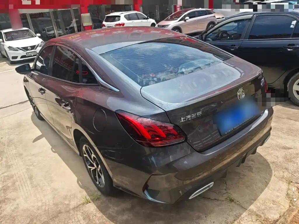 MG 5 2023 180DVVT CVT Luxury